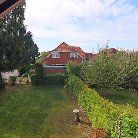 Doppelhaushaelfte Mit Garten Nur 500m Bis Zumstrand * Grömitz