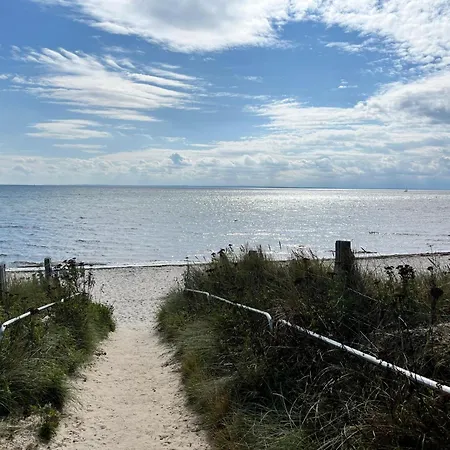 Doppelhaushaelfte Mit Garten Nur 500m Bis Zumstrand *